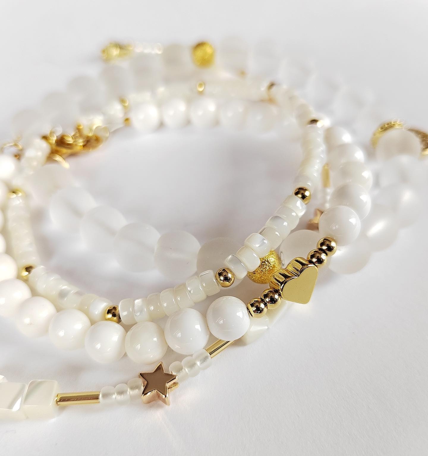 Hvězdičky a kostičky z perleti (č. 595)