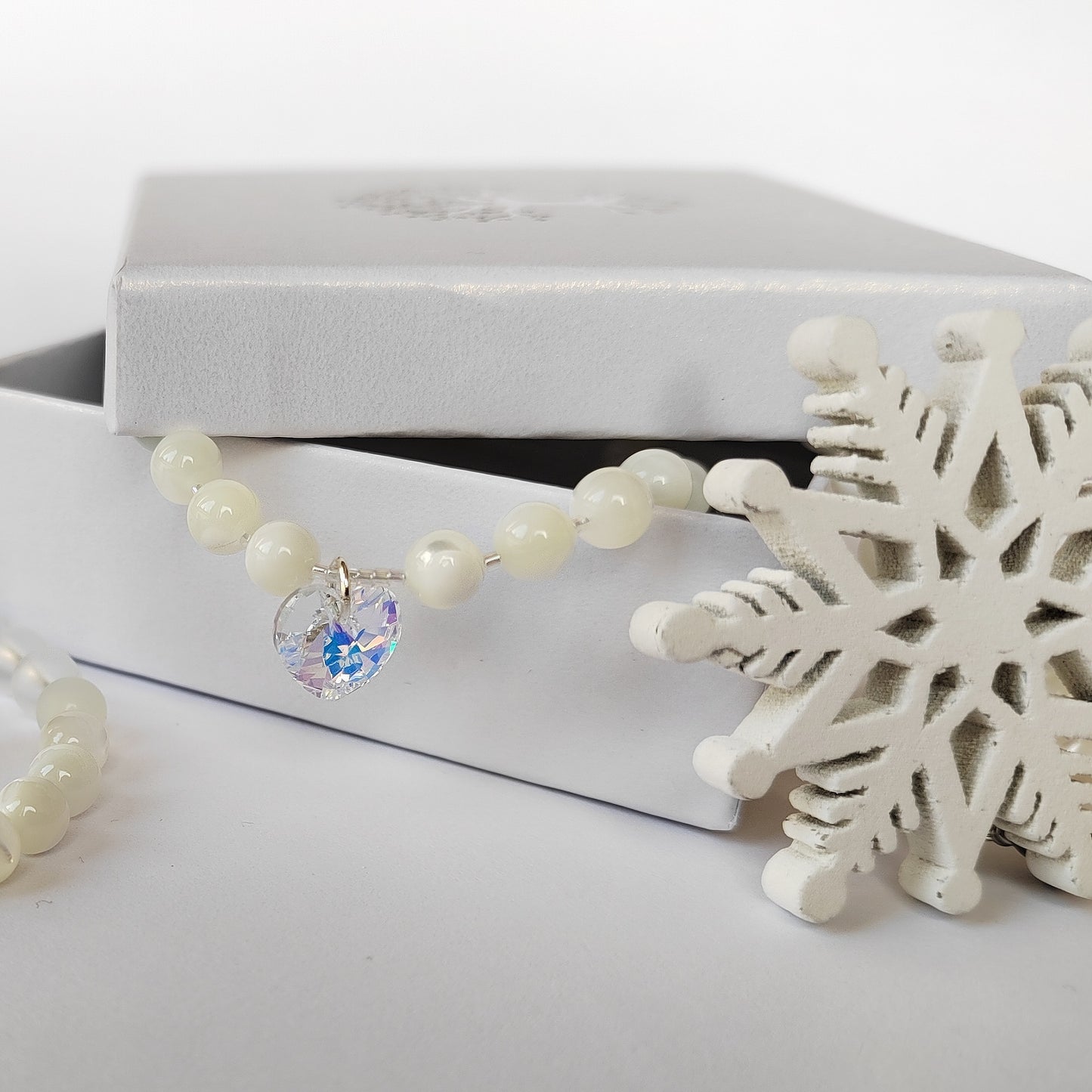 Perleť a Swarovski srdíčko (č. 675)