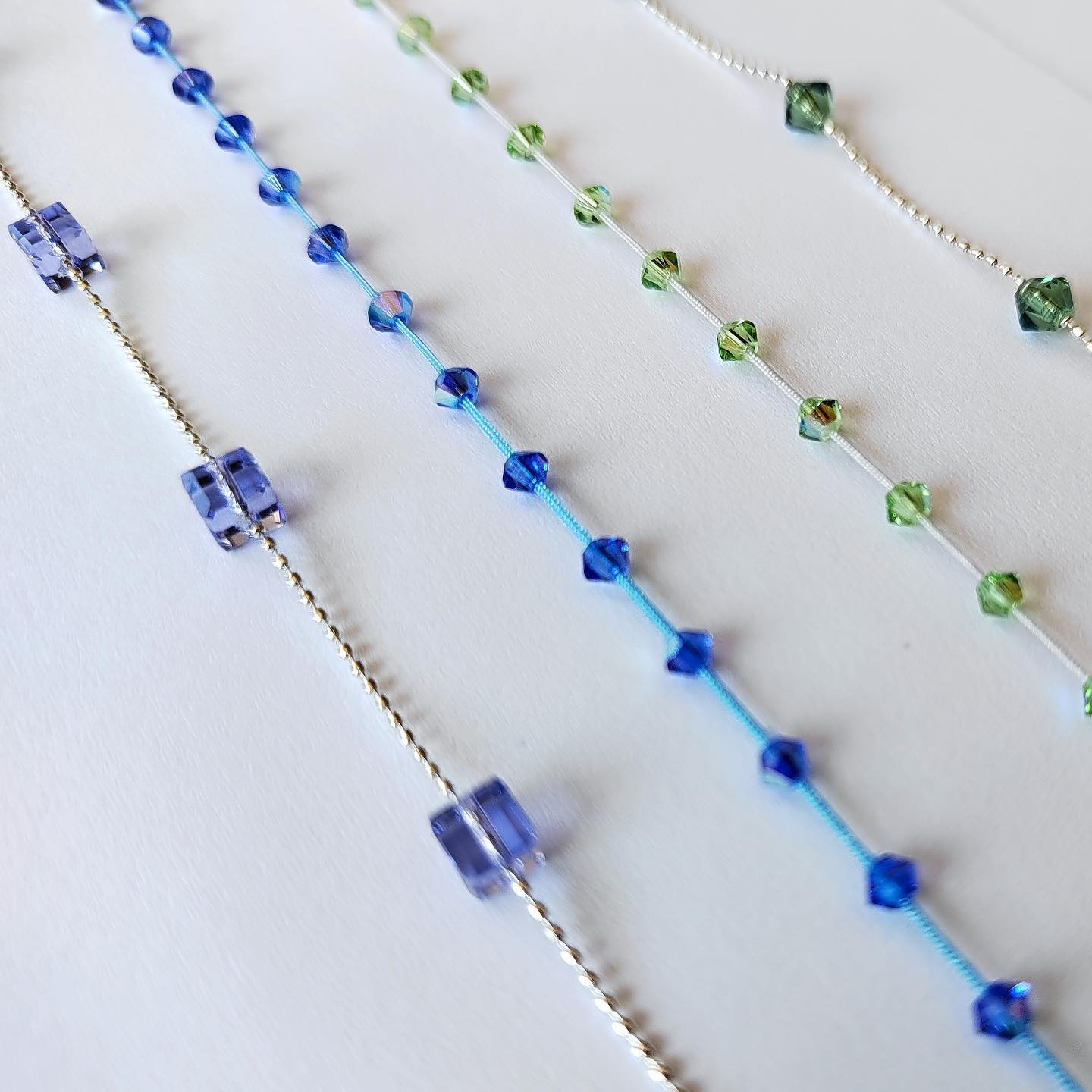 Náramek se Swarovski kostičkami (č. 510)
