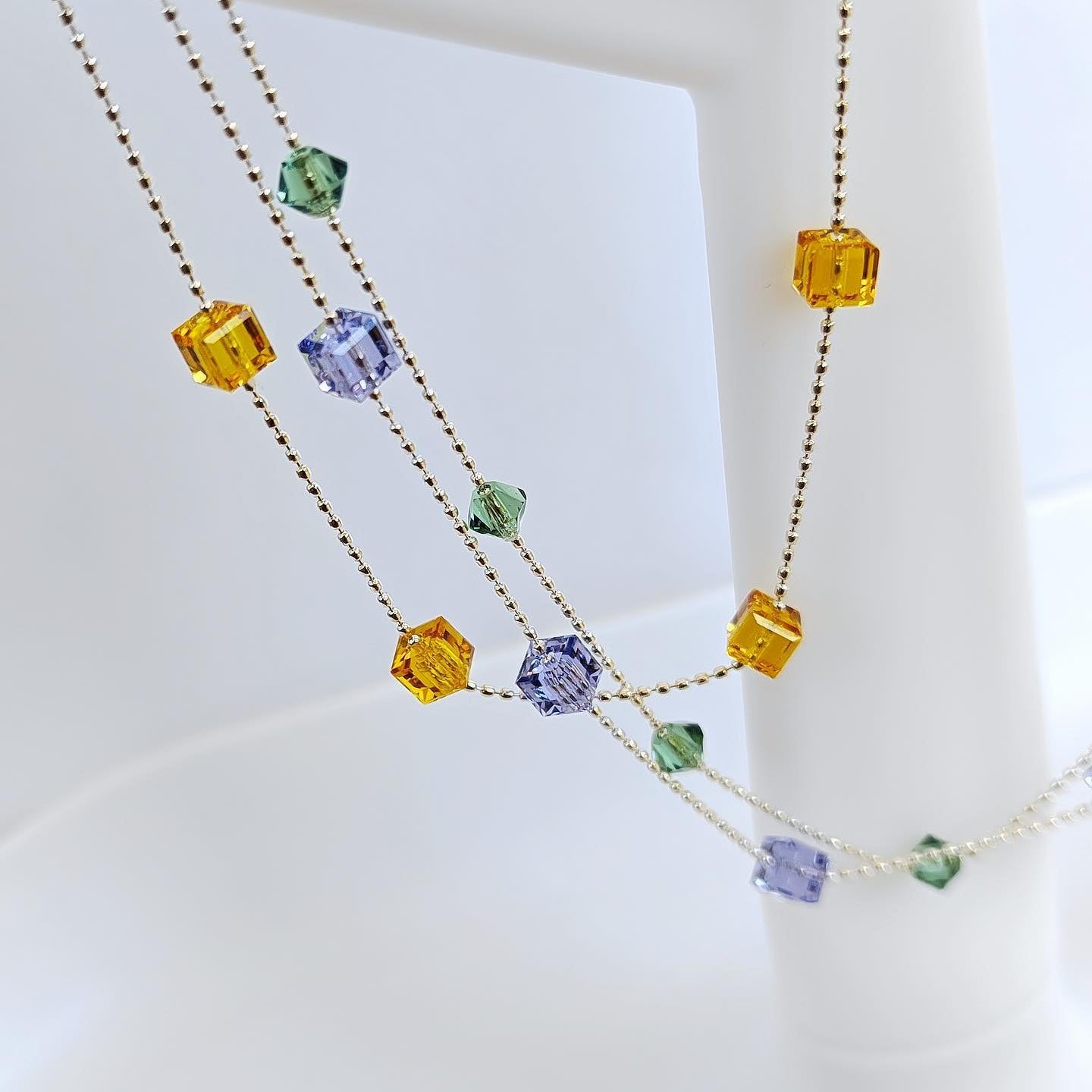 Náramek se Swarovski kostičkami (č. 510)
