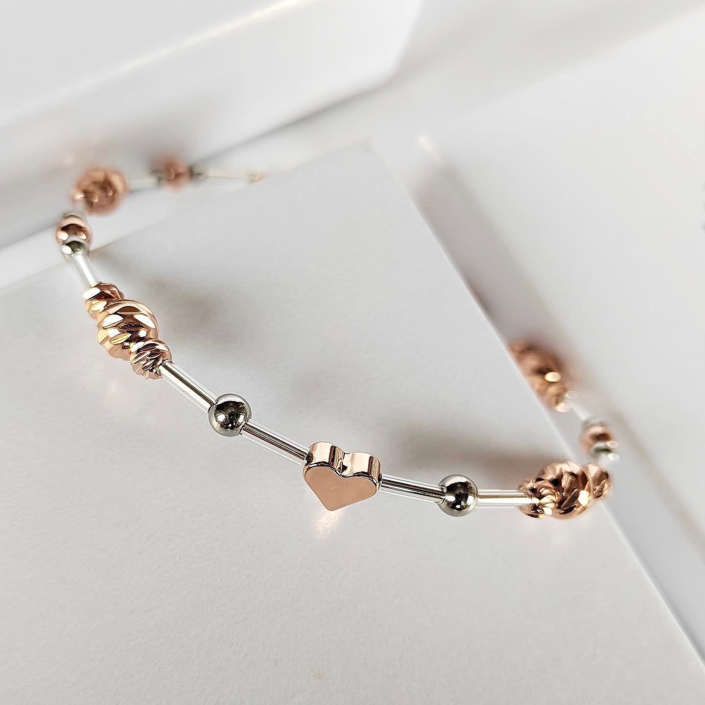 Náramek rose gold (č. 350)