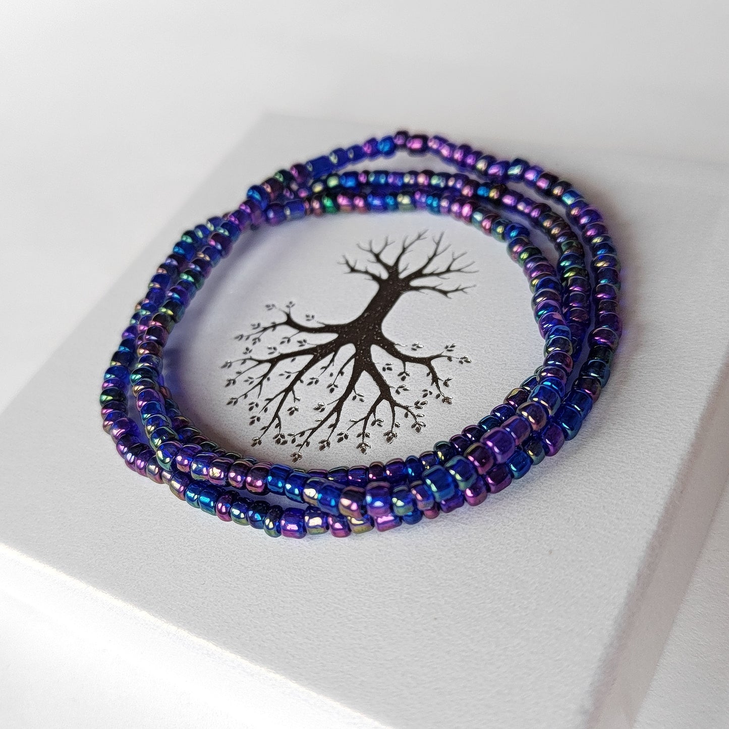 Metalicky modrý trojitý (č. 737)